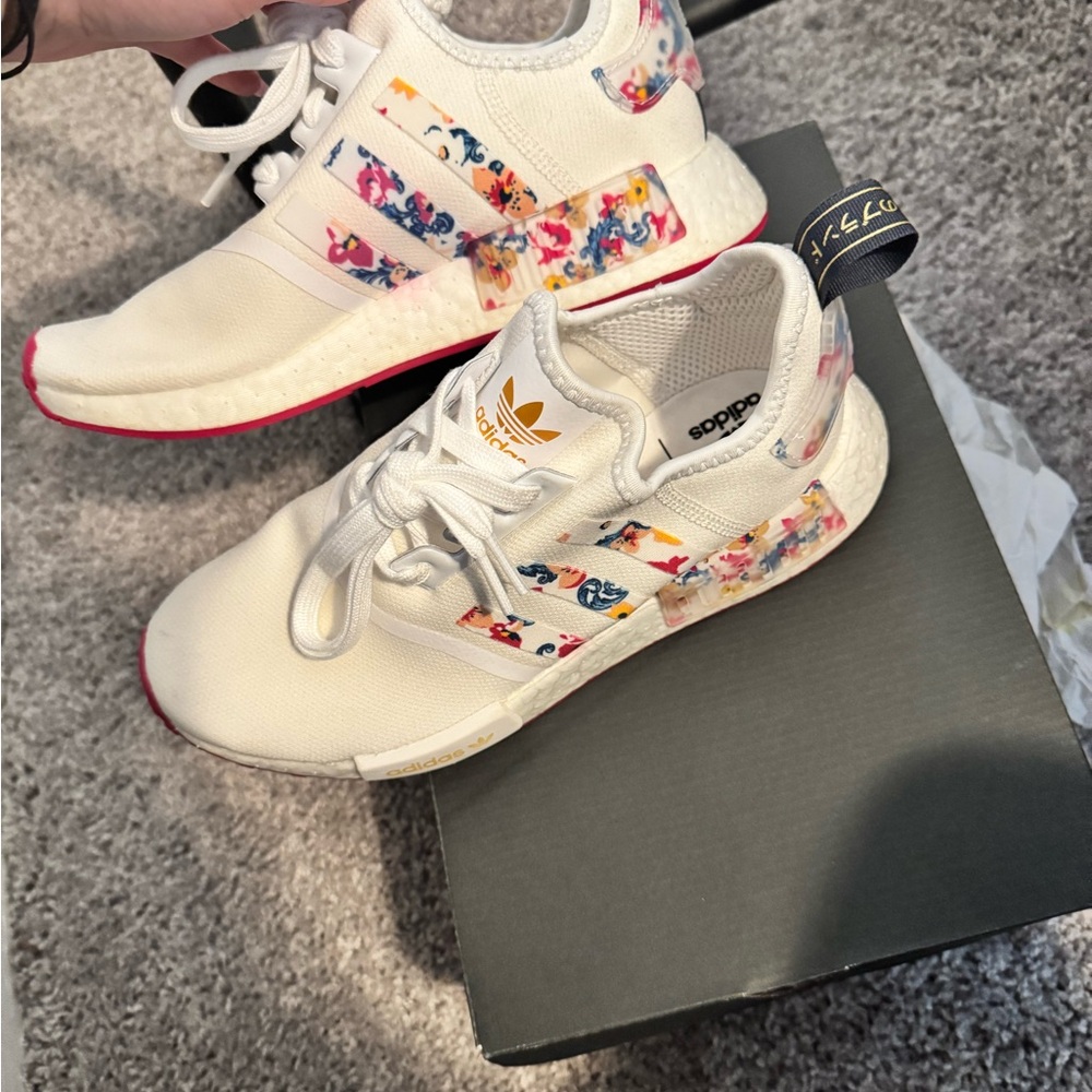 2021 Adidas Her Studio London x Wmns NMD_R1 'Floral - White'
